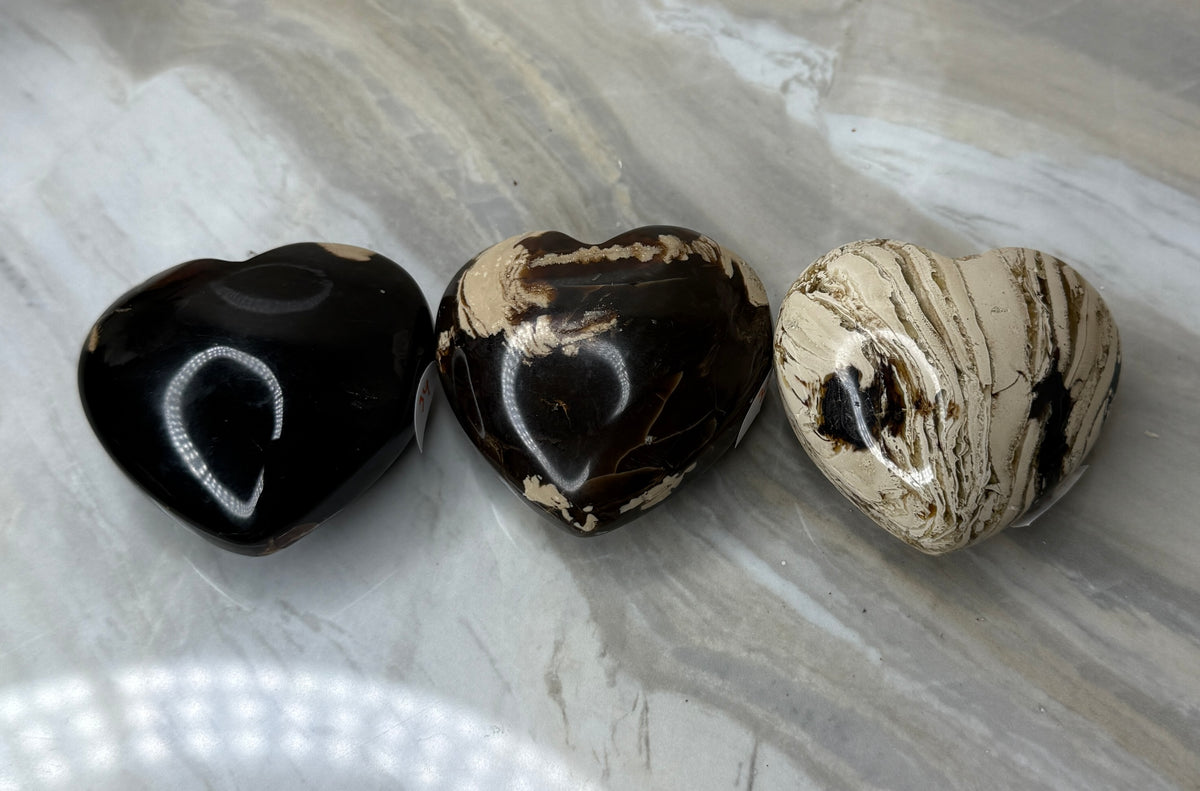 UV Reactive Indonesian Blue Amber Heart