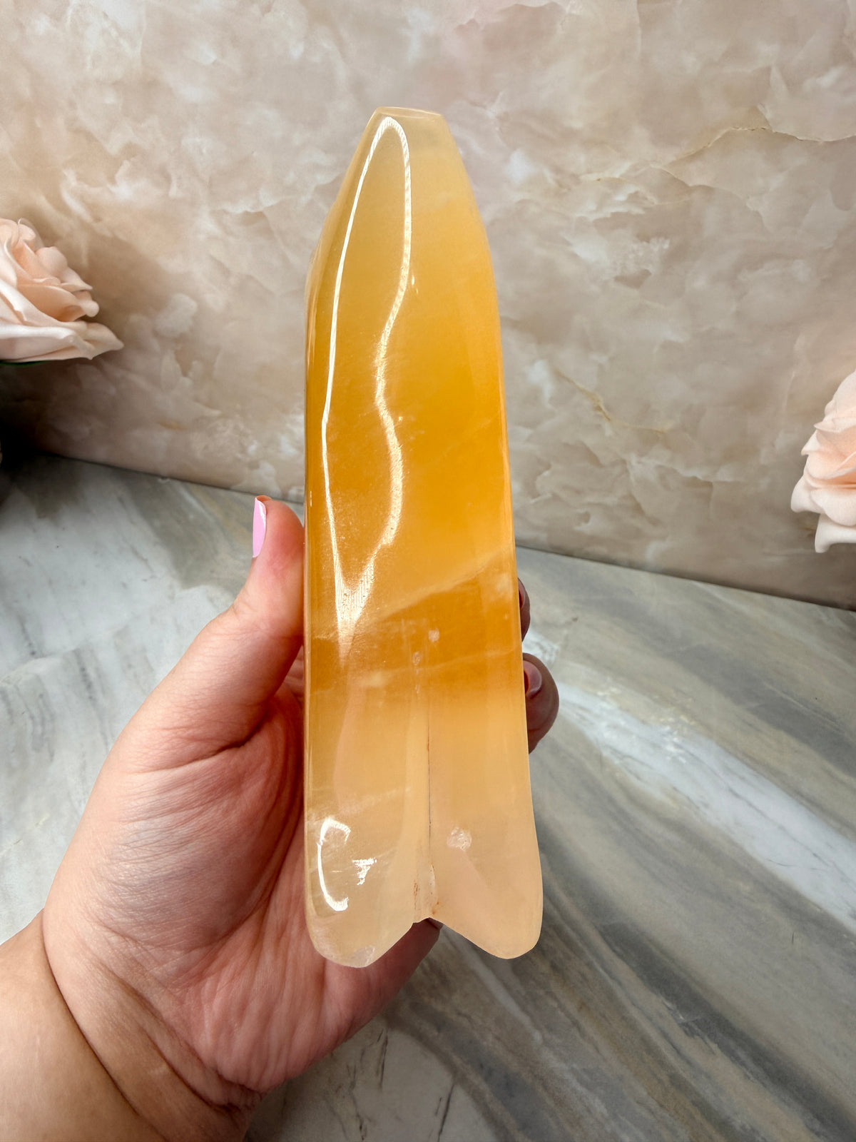 Honeycomb Calcite Wolf Carving